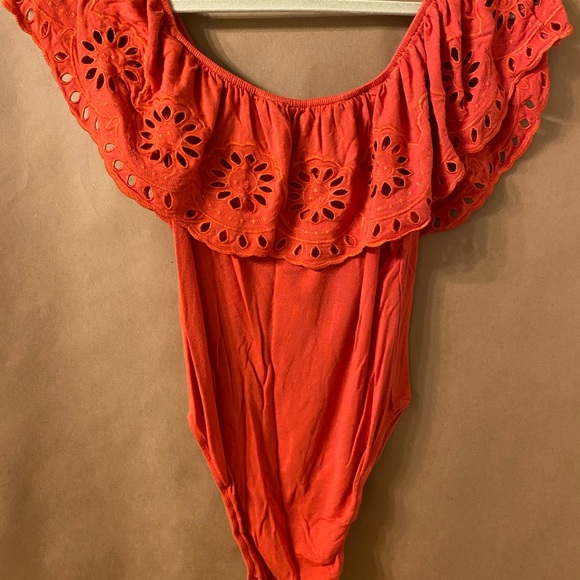 Forever 21 Coral Bodysuit - Picture 2 of 3